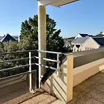 Bel Avec Terrasse A Deux Pas De La