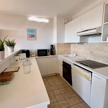 Bel Avec Terrasse A Deux Pas De La *