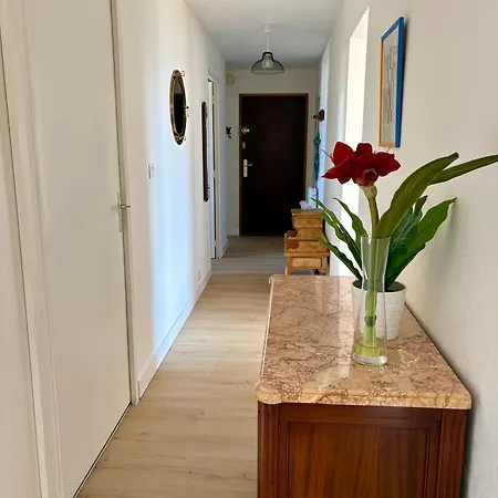 Elegant, Terrasse, Garage Prive & Wi-fi